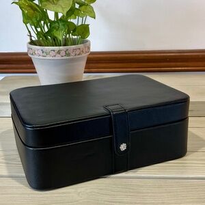 Mele & Co Lila Rhinestone Snap Black Jewelry Box